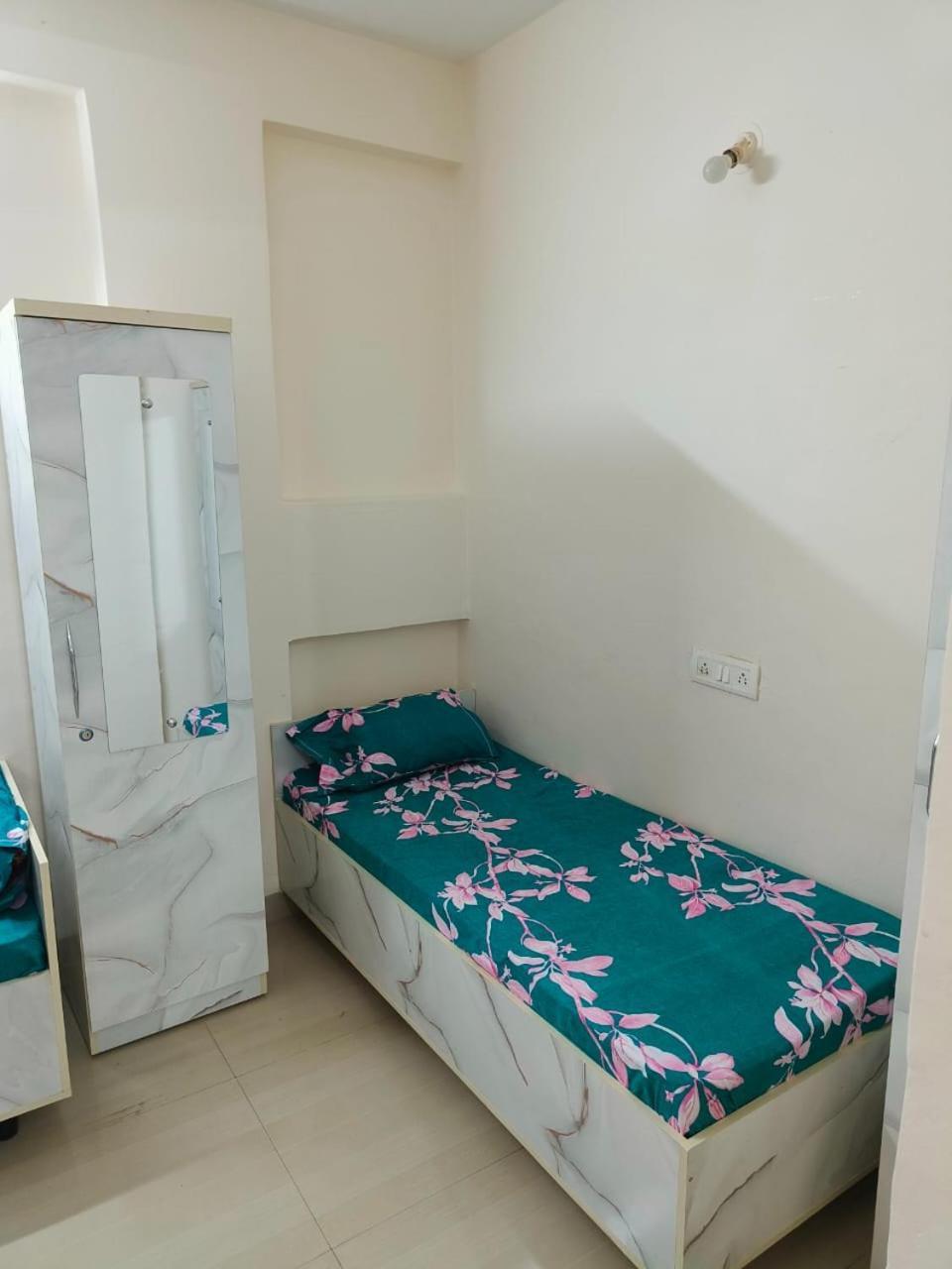 Modern Pg Hostel Pune Exterior photo
